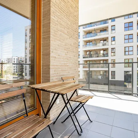 Klimatyzowany Apartament Z 3 Sypialniami I Parkingiem W Gdansku By Rent Like Apartmán