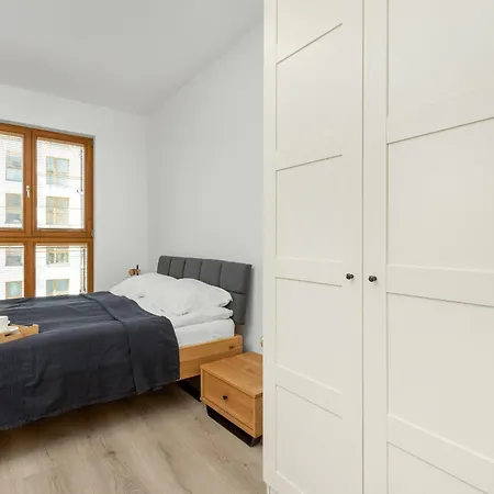 Apartment Klimatyzowany Apartament Z 3 Sypialniami I Parkingiem W Gdansku By Rent Like *