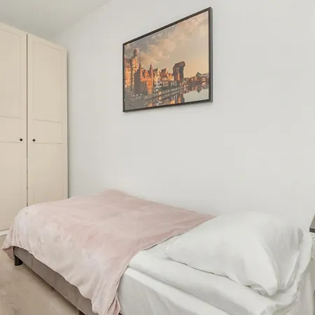 Klimatyzowany Apartament Z 3 Sypialniami I Parkingiem W Gdansku By Rent Like Apartment Danzig
