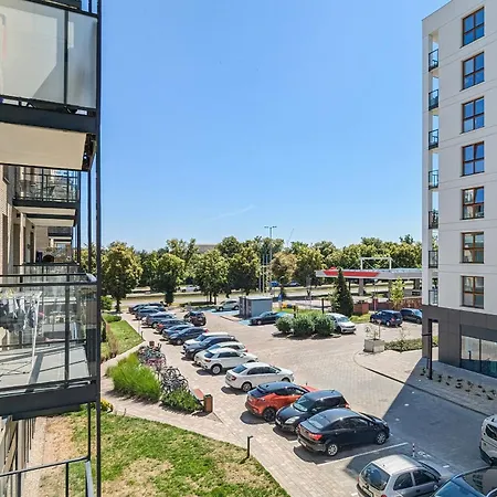 Klimatyzowany Apartament Z 3 Sypialniami I Parkingiem W Gdansku By Rent Like Apartment