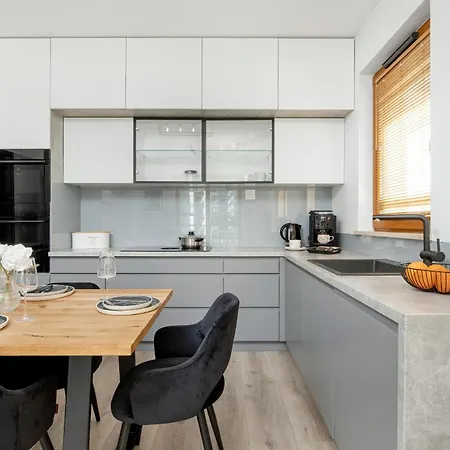 Apartment Klimatyzowany Apartament Z 3 Sypialniami I Parkingiem W Gdansku By Rent Like *